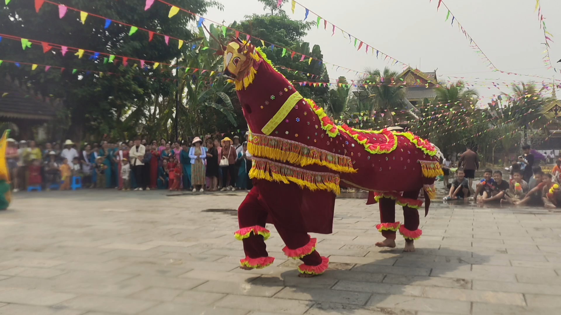 ကိန်မာခရိုင် ပန်ထန်ရွာမှာ ရိုးရာအကကနေ အတူတူသွားကြည့်မယ်