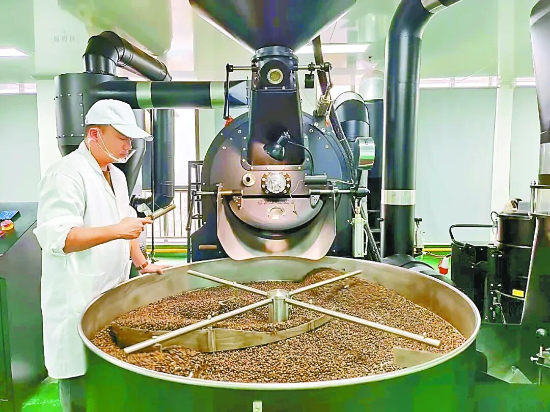标准化咖啡烘炒车间。.jpg